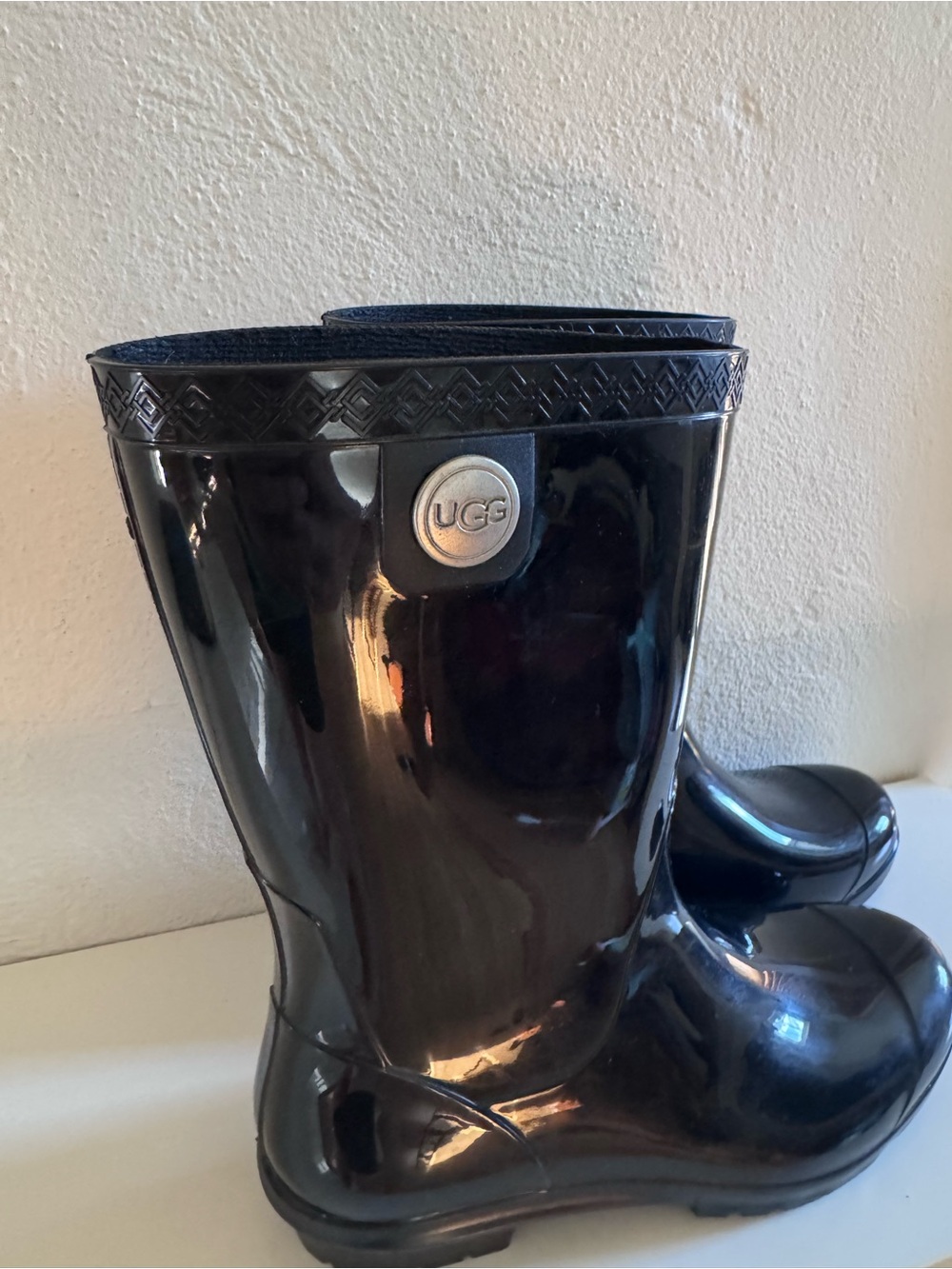 UGG Sienna Waterproof Rain Boots Black Glossy Size 7